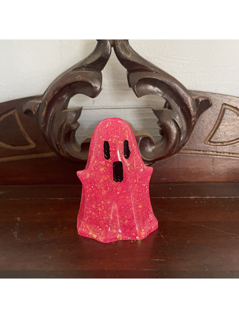 Pink Glitter UV Glow Ghostie - Resin Glow in the Dark Ghost Decoration